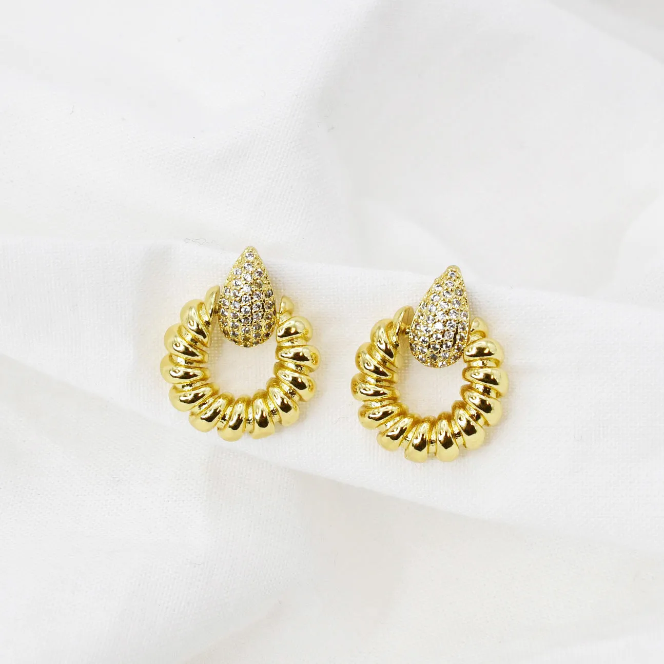 Anabeth Gold Stud R24