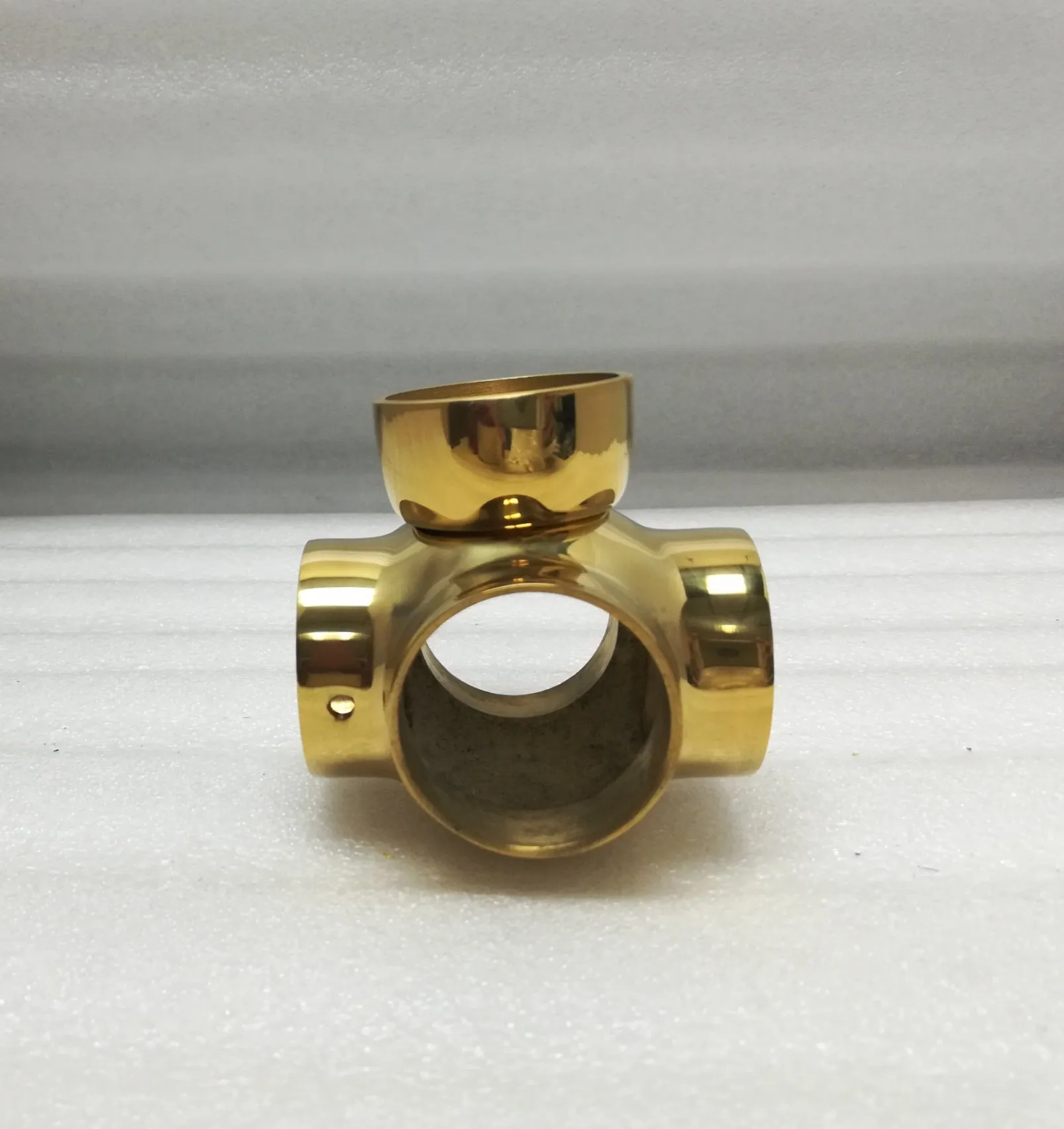 Ball Side Outlet Cross for 1-1/2" Tubing