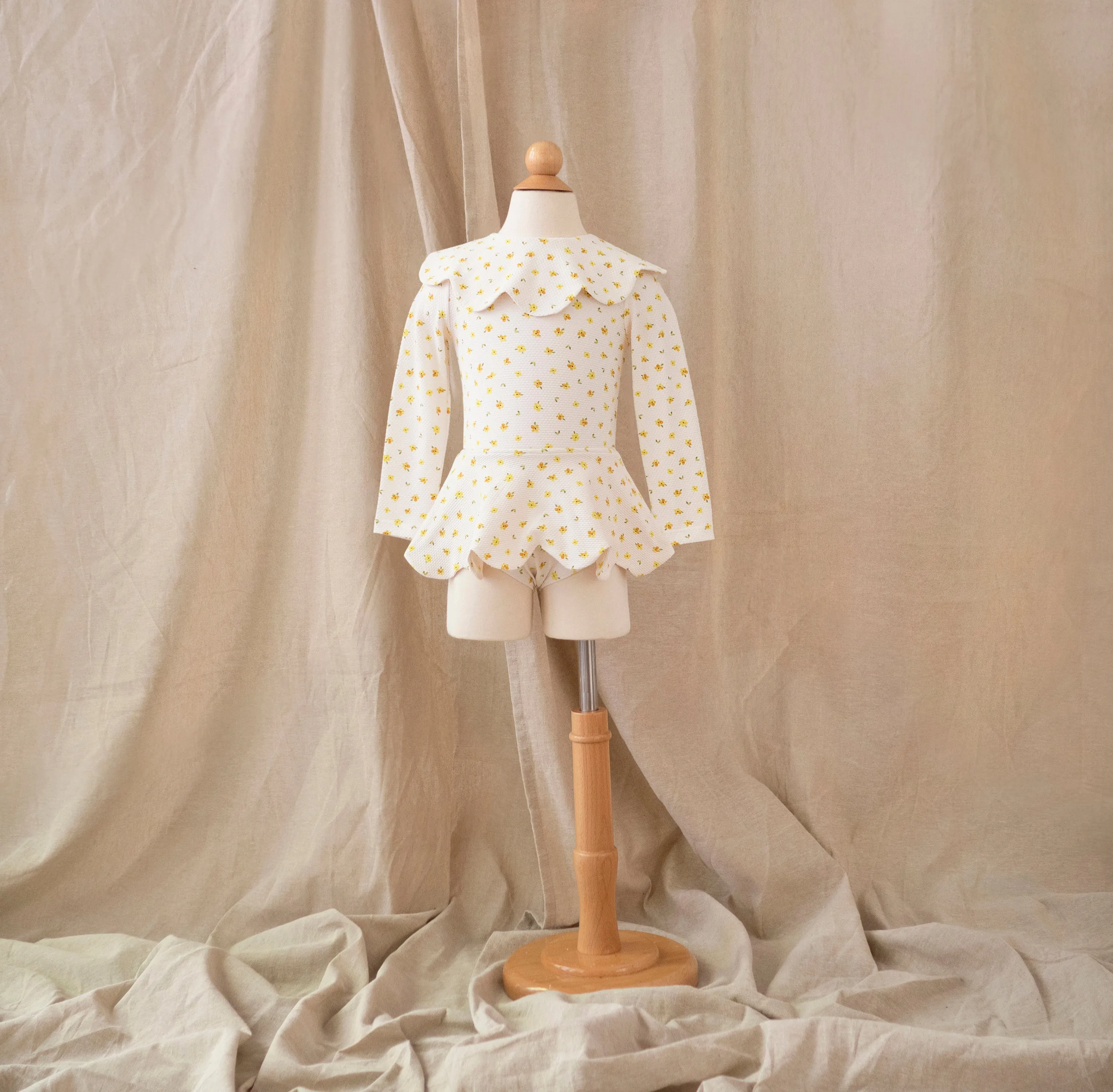 Petal Bikini Skirt · Daisy