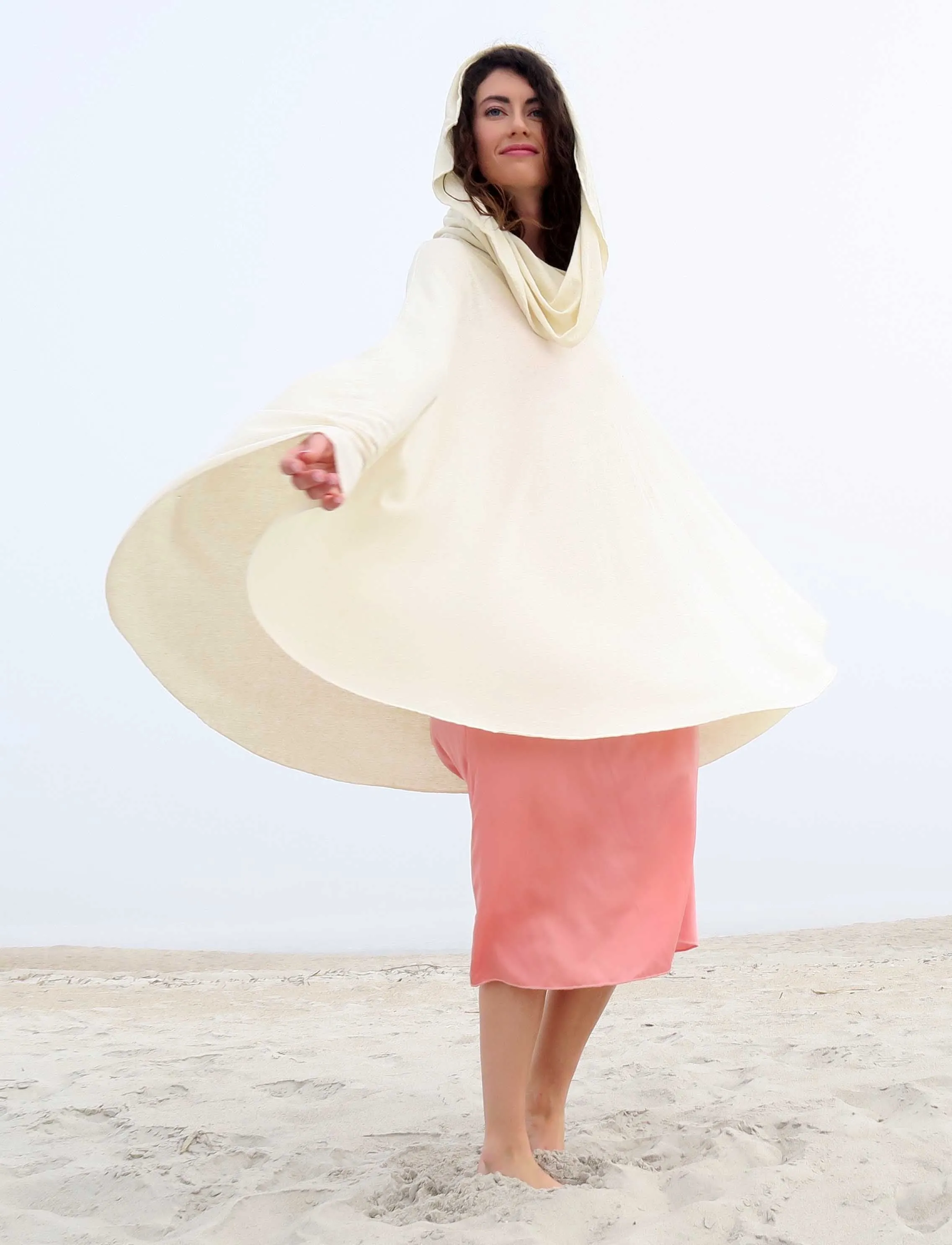 Super Cowl Aphrodite Short Cape