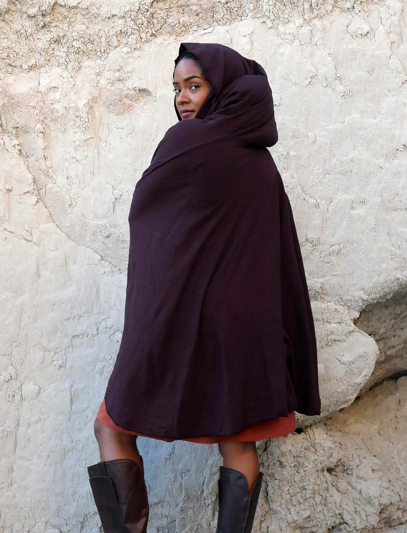 Super Cowl Aphrodite Short Cape