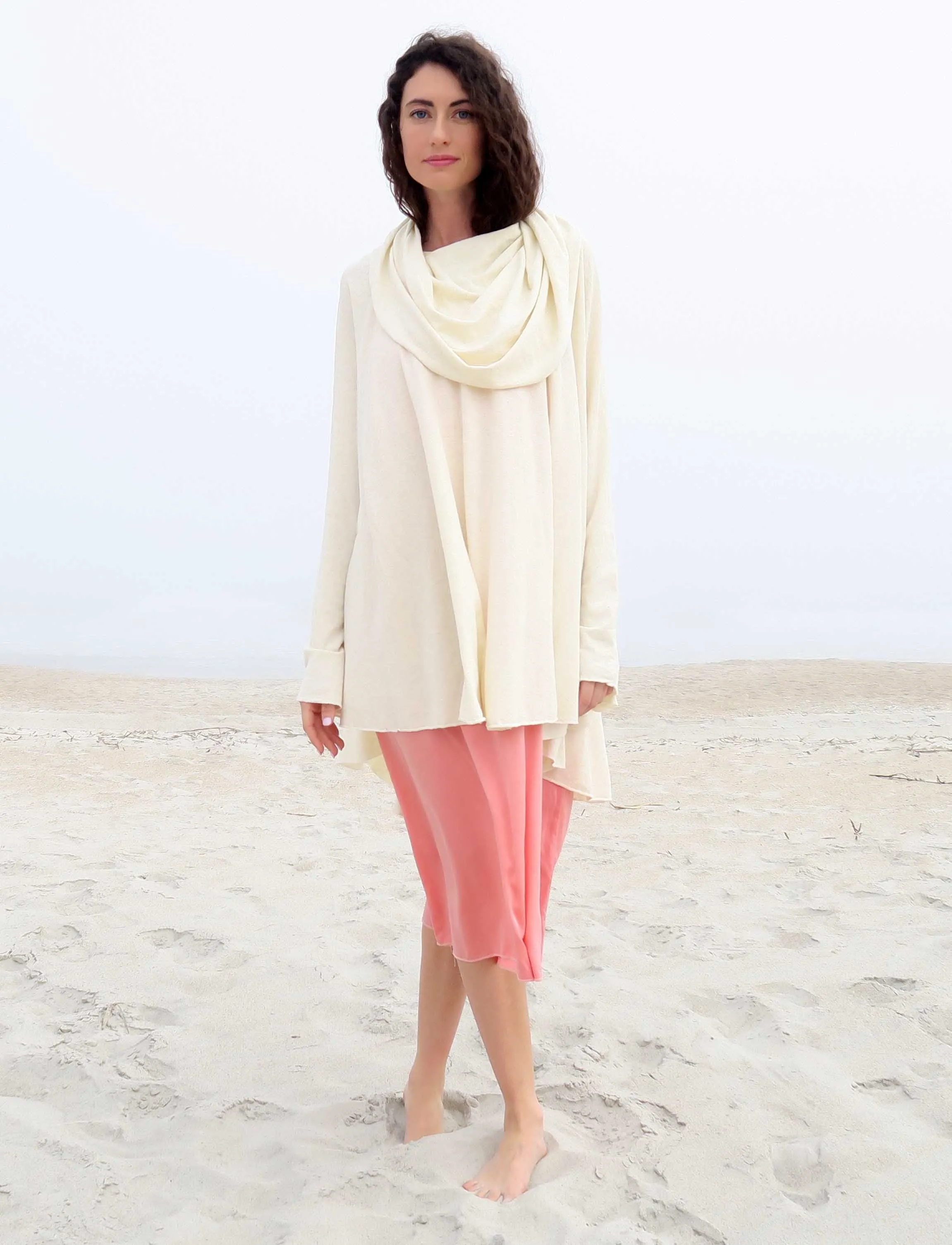 Super Cowl Aphrodite Short Cape