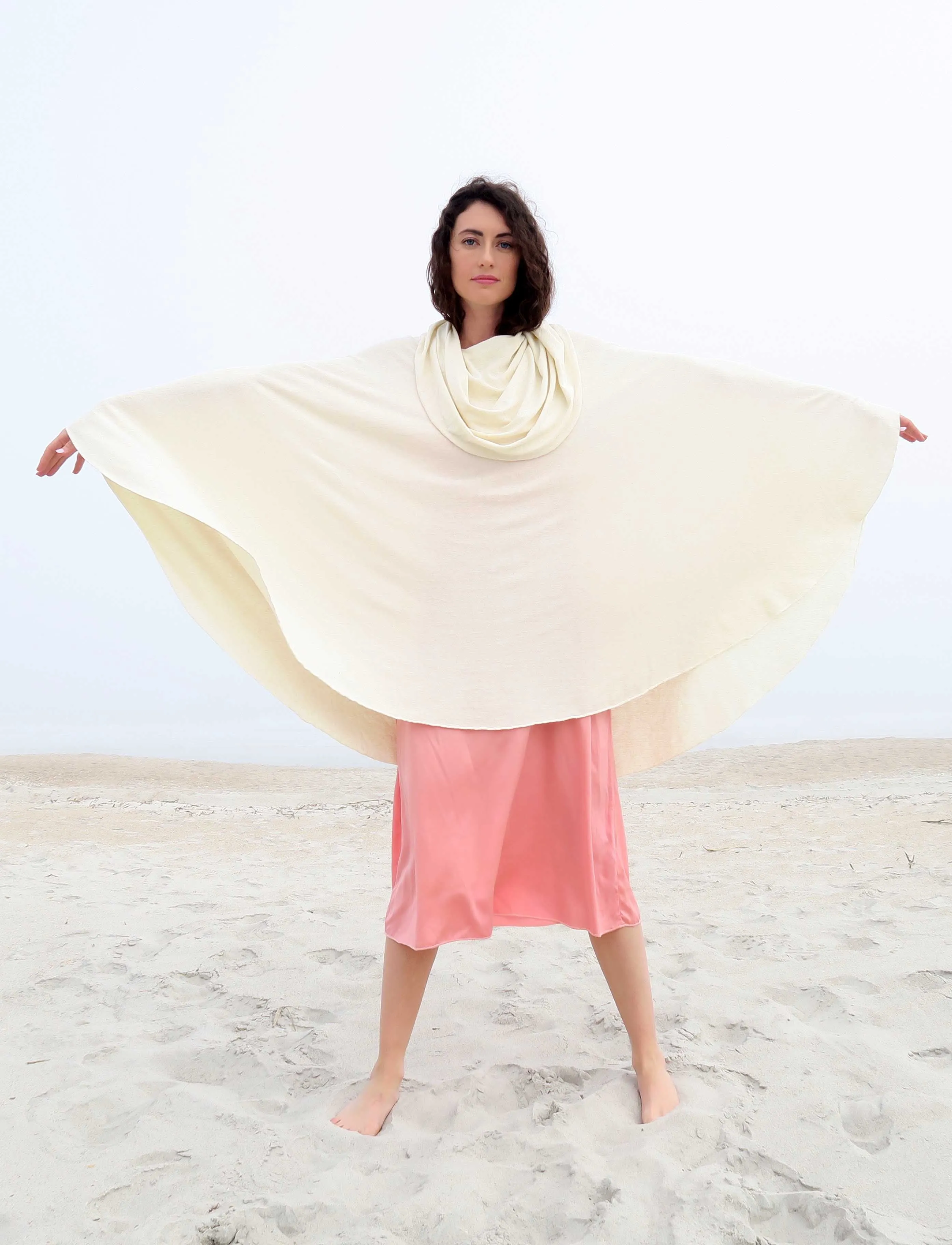 Super Cowl Aphrodite Short Cape